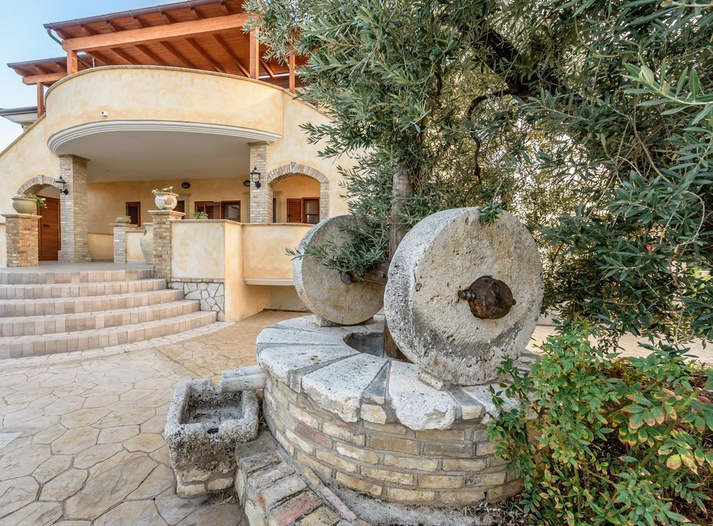 Albergo Il Giardino Foce Varano Kültér fotó